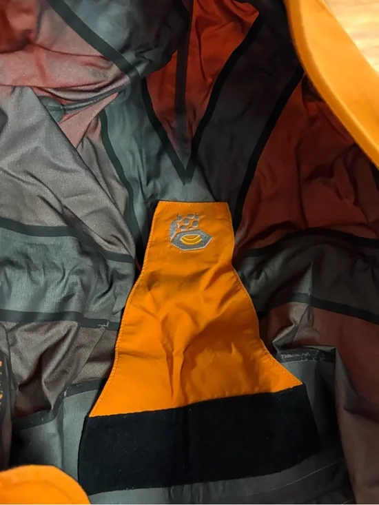 Mountain Hardware Gore-Tex Pro Shell Jacket - Picture 6 of 12